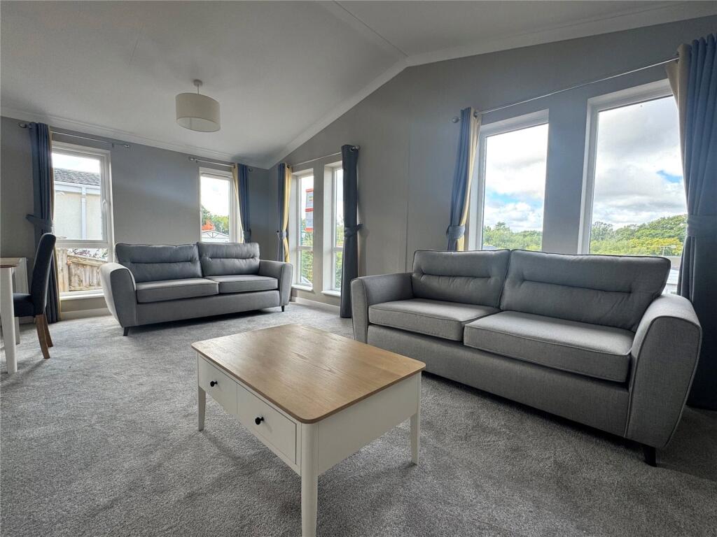 Westwoods Park, New Milton, Hampshire, BH25 photo 2