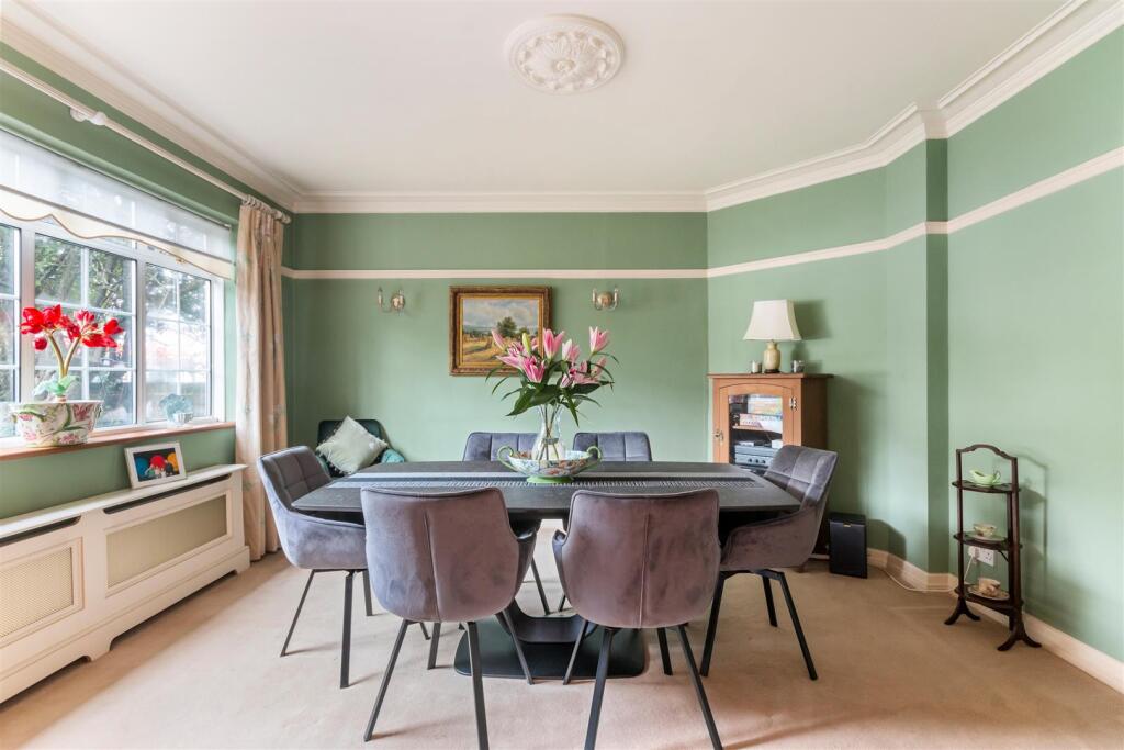 Grand Drive, Raynes Park photo 2
