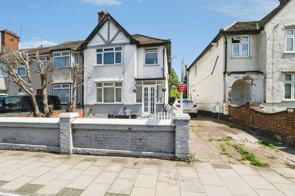 Main image of property: Ballards Road, DAGENHAM, Essex, RM10