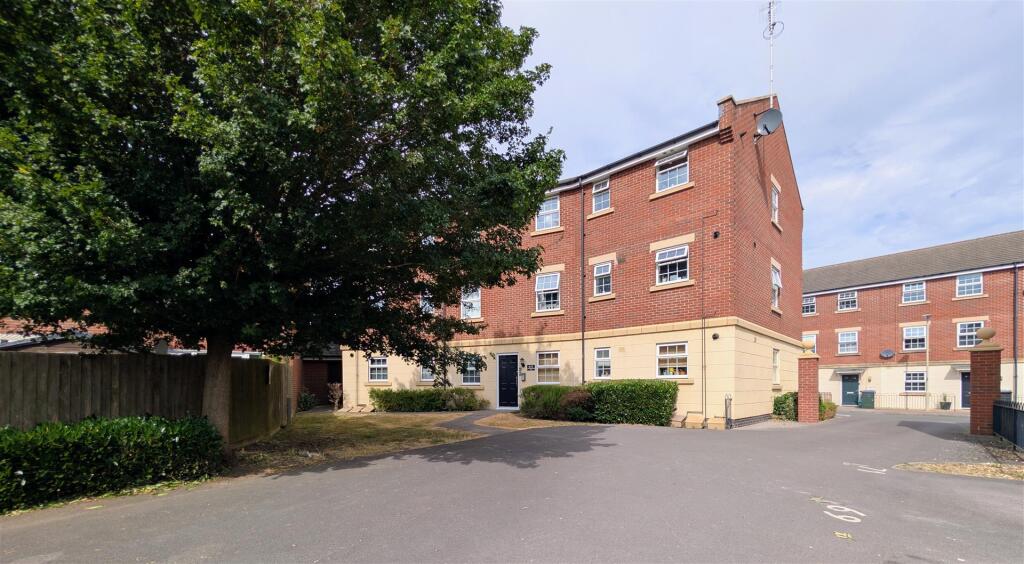 Main image of property: Watermint Drive, Tuffley, Gloucester