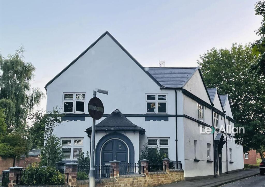 Main image of property: Flat 2 Red Lion House, 1 Lion Street,, Stourbridge,