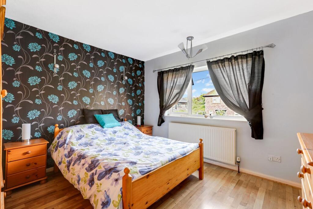 House in Nottingham, New Basford - More