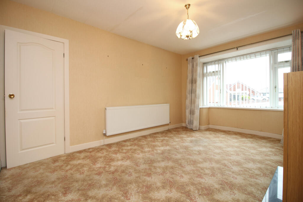 Waring Drive,  Thornton-Cleveleys, FY5 photo 4