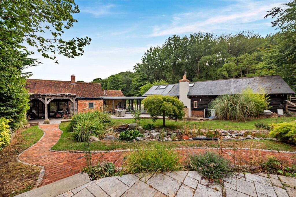 4-bed detached on Ashford Hill Road, Headley, Thatcham, Hampshire, RG19, £950,000