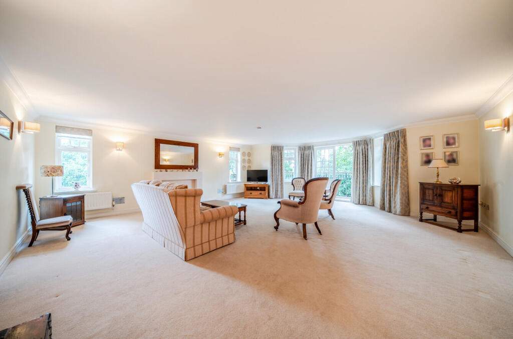 Apartment in Bromley - View 2