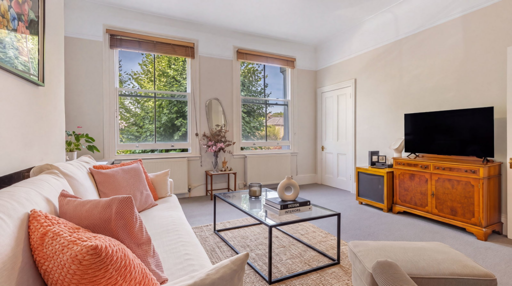 Apartment in London - View 3
