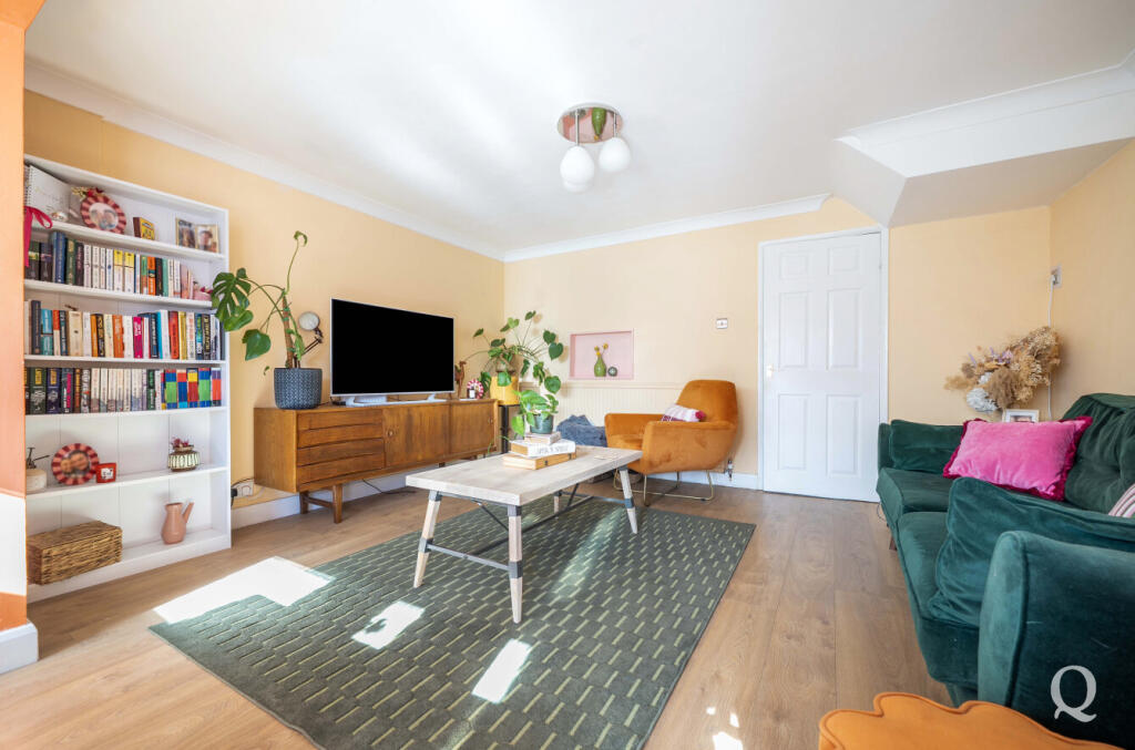 Watsons Hill, Sittingbourne, Kent, ME10 - Daha fazla