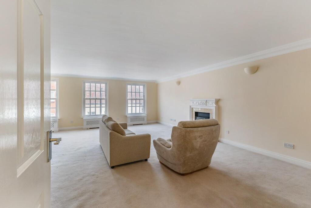Apartment in Salisbury - View 5