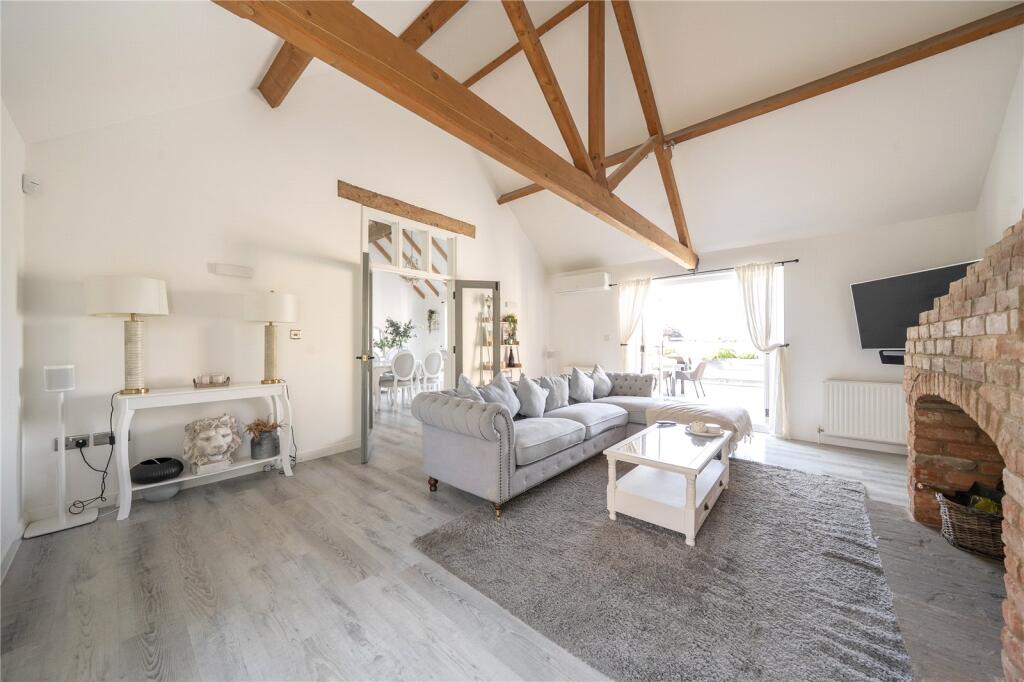 House in South Kesteven, Tallington - View 4