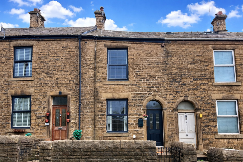 Main image of property: Turnlee Road, Glossop, SK13