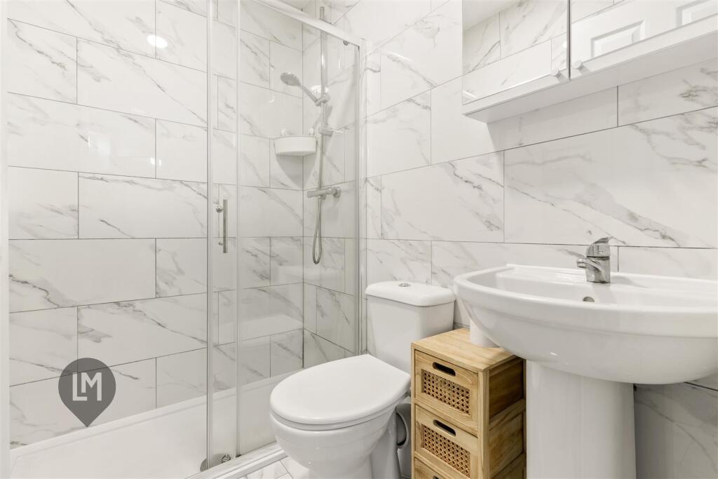 Apartment in London - More