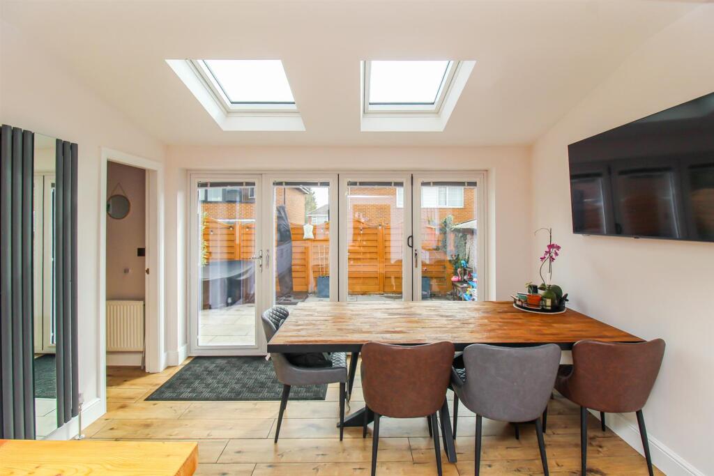 House in Wakefield, Lupset - View 5