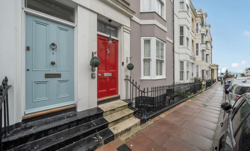 Main image of property: 46 Devonshire Place, Brighton, East Sussex, BN2 1QB
