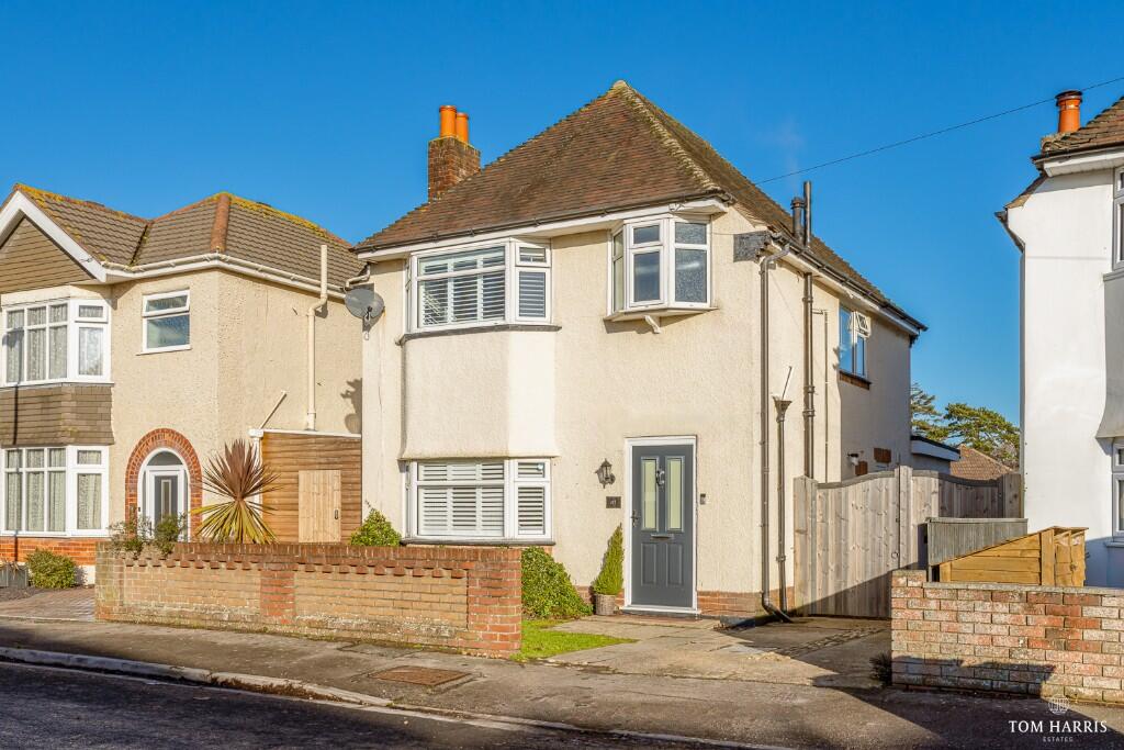 Main image of property: Kings Avenue, Christchurch, Dorset, BH23