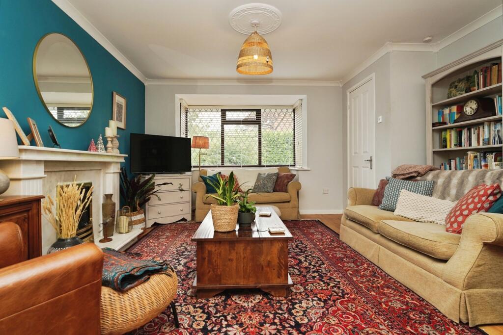 House in Worcester, Lyppard Grange, Warndon - View 5