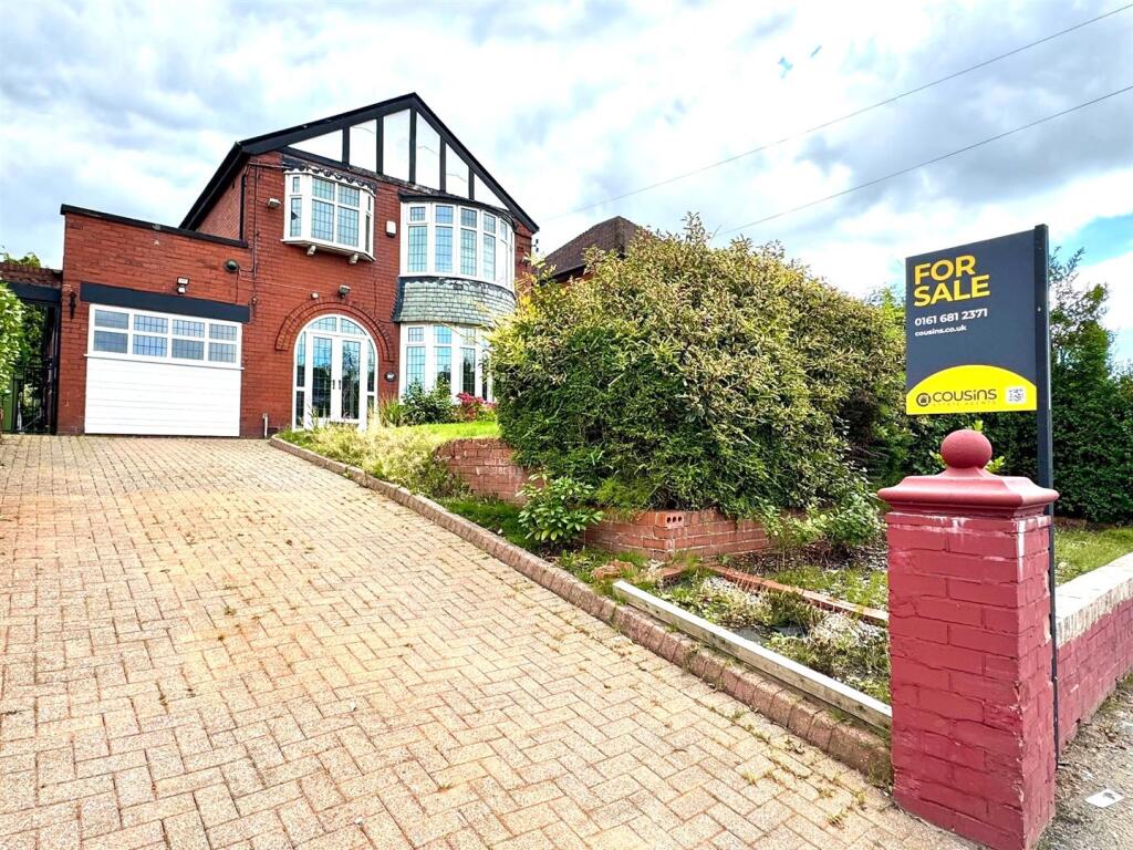 Main image of property: Broadway, Chadderton, Oldham