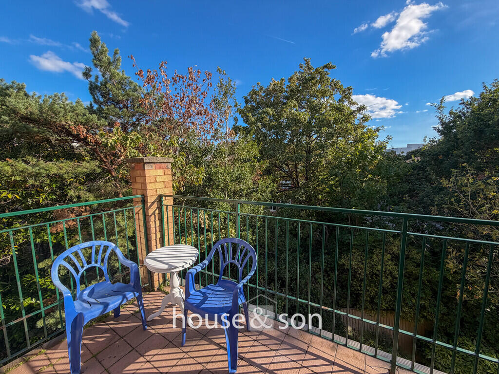 Apartment in Bournemouth - More