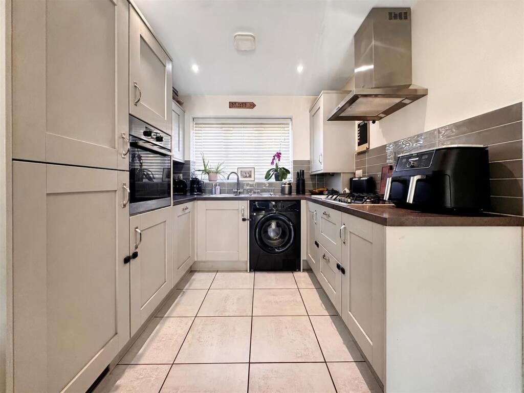 Evans Avenue, Broughton Astley. photo 4