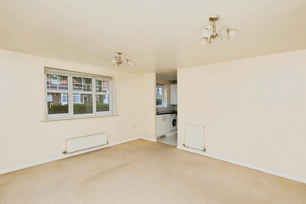 Black Eagle Court, Burton-On-Trent - More