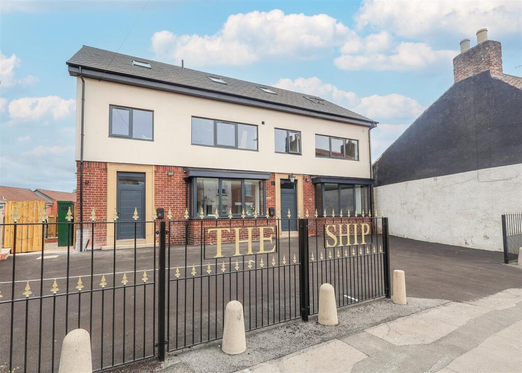 Main image of property: Bondgate, North Yorkshire, Ripon
