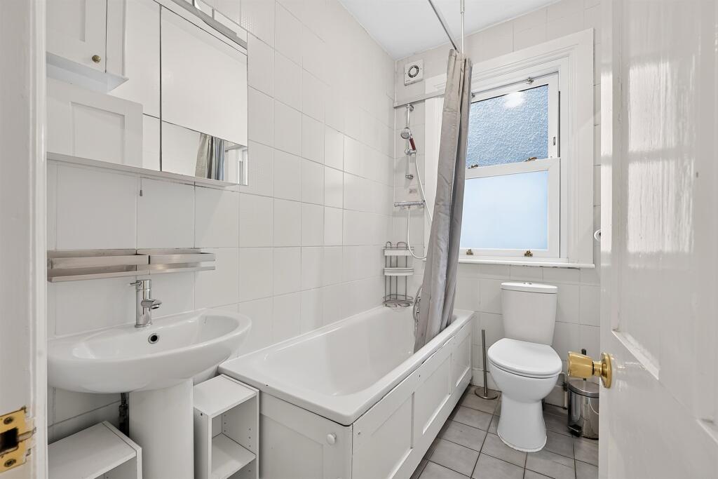 Apartment in London - More