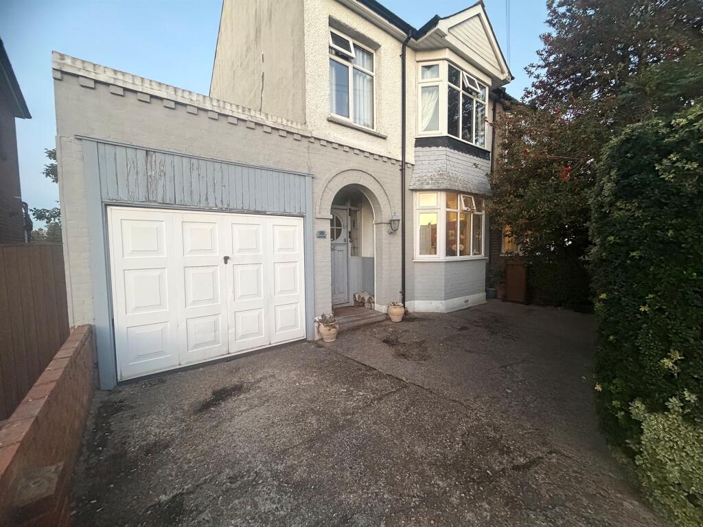 3 Bedroom Terraced in ME7 2JS