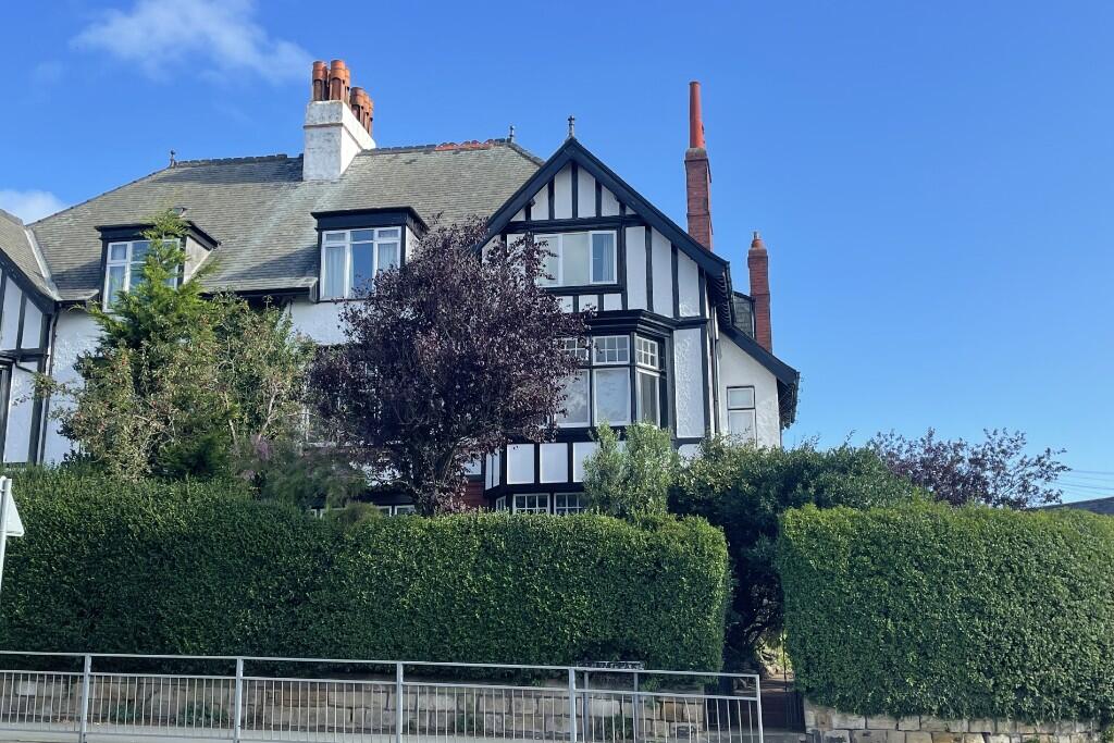 Main image of property: Flat 2, 2 Upgang Lane, Whitby, North Yorkshire, YO21 3EA