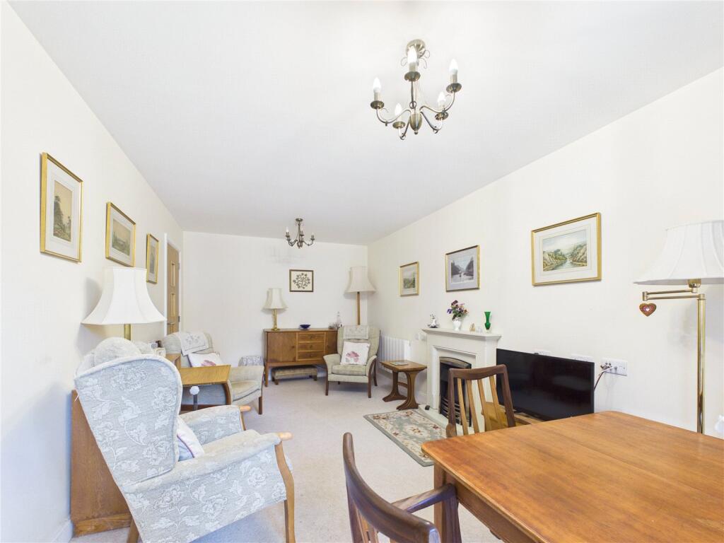 Apartment in Bristol, Hanham - View 4