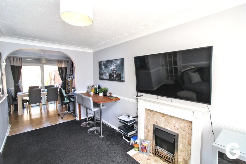 Ash Grove, Ringwood, Hampshire, BH24 photo 4