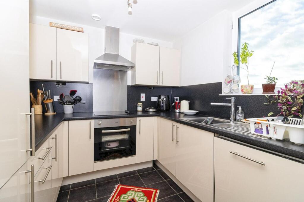 1-bed flat on 25 St. Johns Street, Bedford, MK42, £110,000