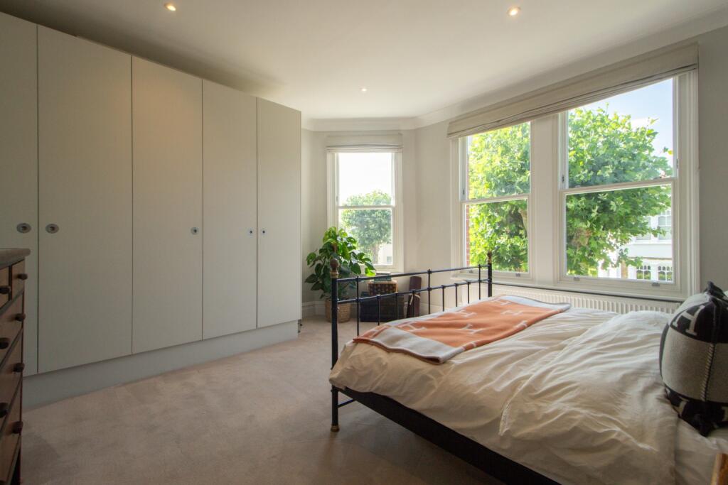 Apartment in London - View 4