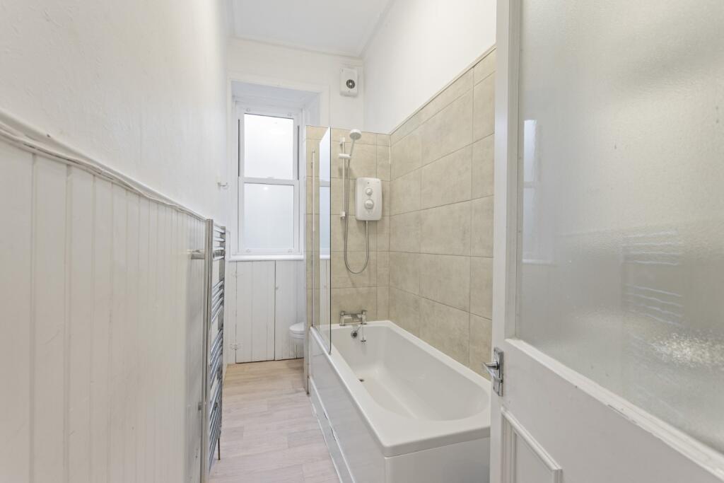 5 bedroom flat for rent