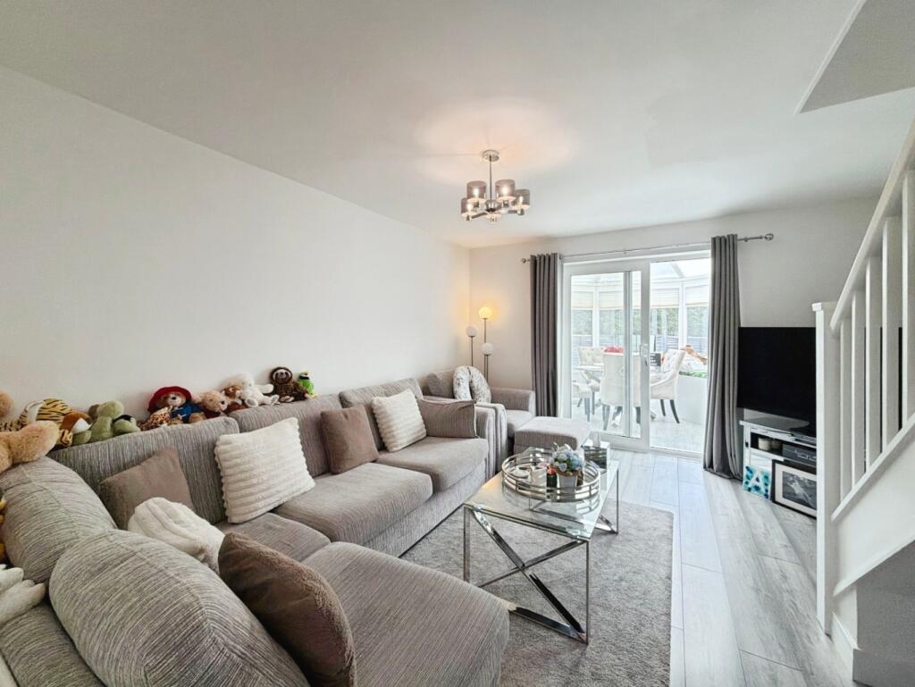 House in Newell Green, Warfield - View 3