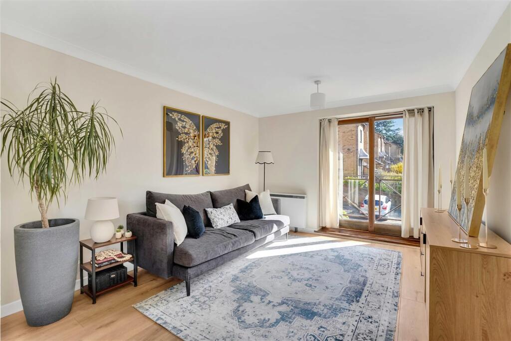 Main image of property: Kingswood Drive, London, SE19