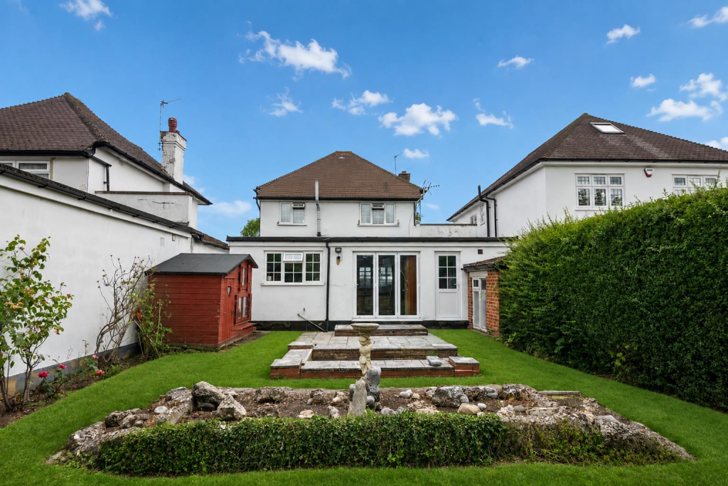 House in London, Ickenham - View 5
