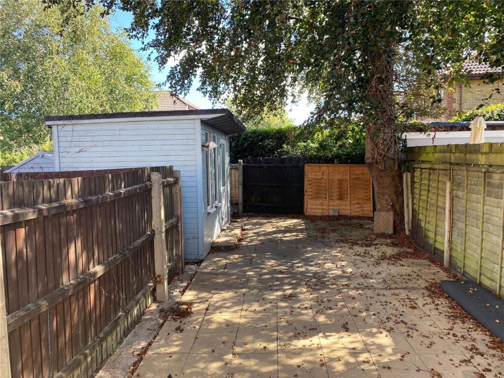 Old Mulberry Close, Wallisdown, Bournemouth, Dorset, BH10 photo 4
