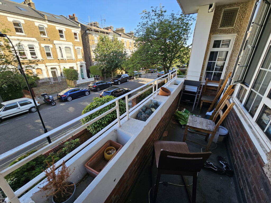 3 bedroom flat for rent