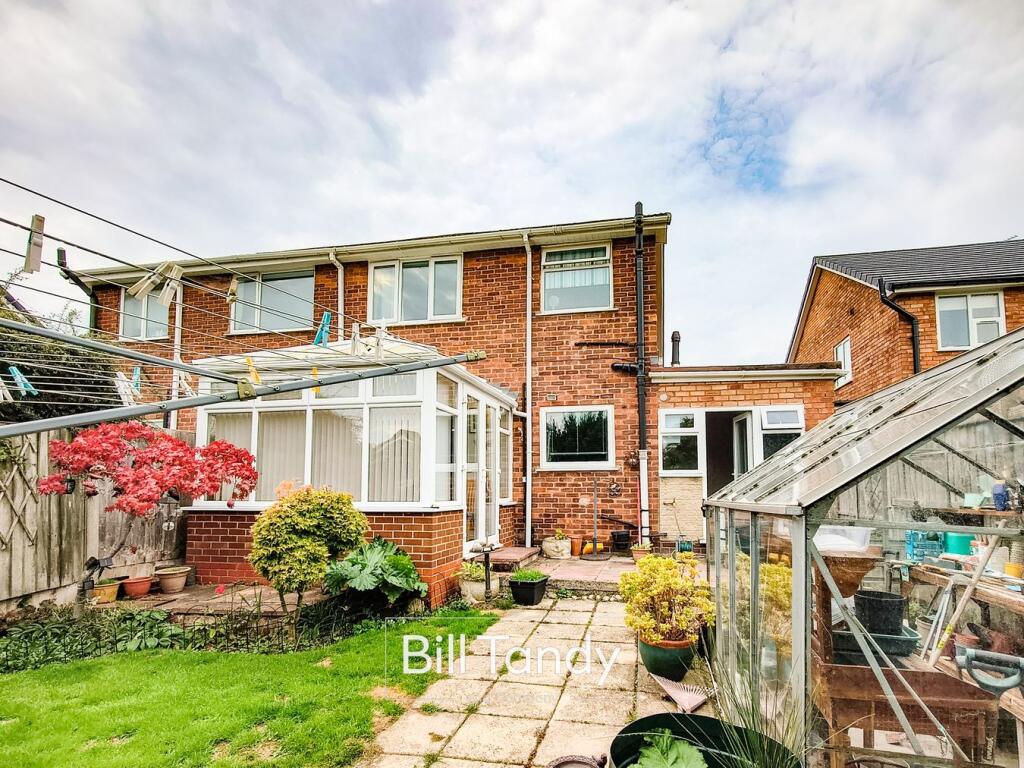 House in Lichfield, Burntwood - View 2