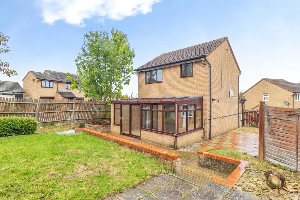 Main image of property: Gisburn Close, Heelands, Milton Keynes, Buckinghamshire, MK13