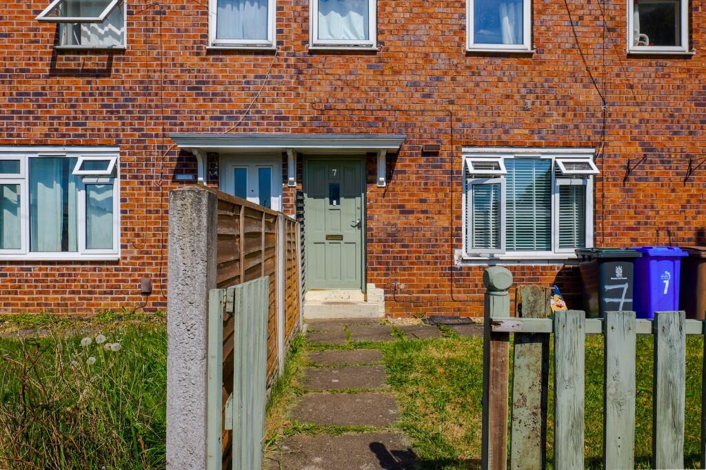 3-bed terraced on Witney Walk, Stoke-On-Trent, ST3, £134,000