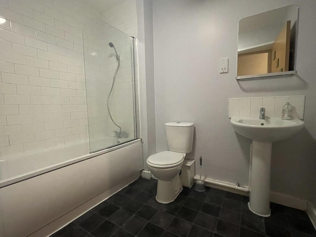 Apartment in Nottingham, The Park - More
