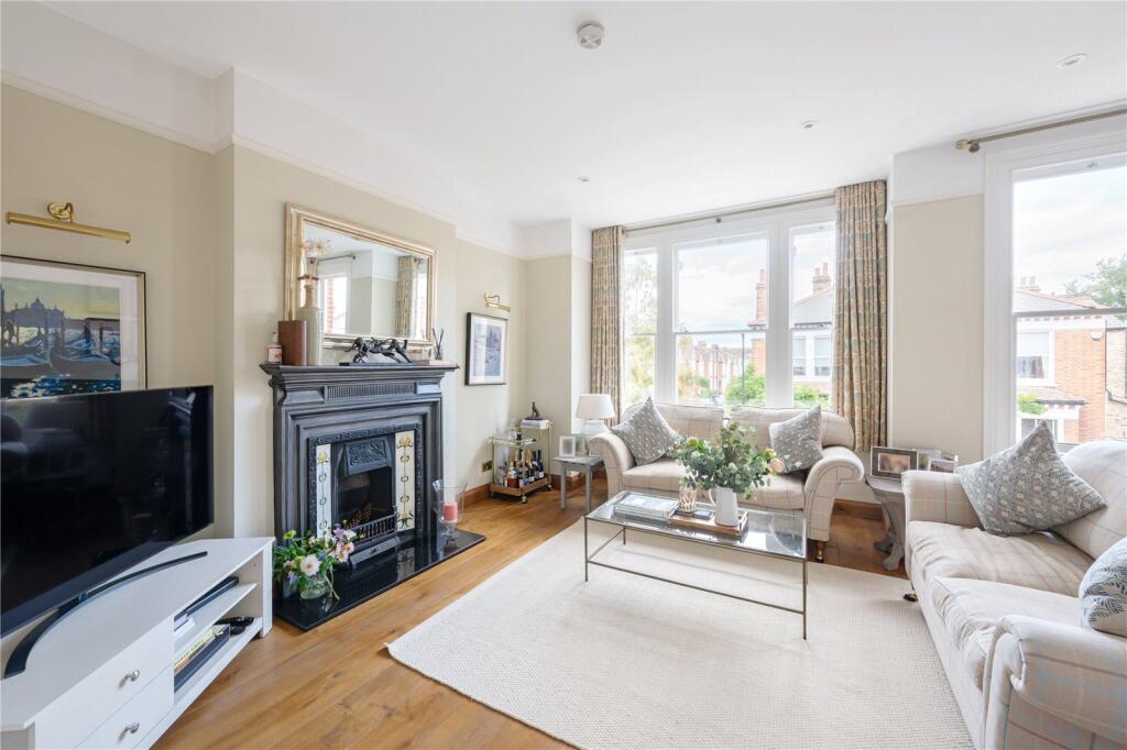 Apartment in London - View 5