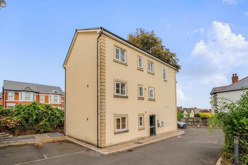 Main image of property: Cwrt Maes Y Llyn, Newport