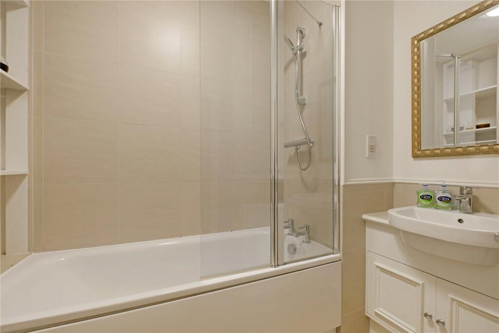Apartment in London - View 4