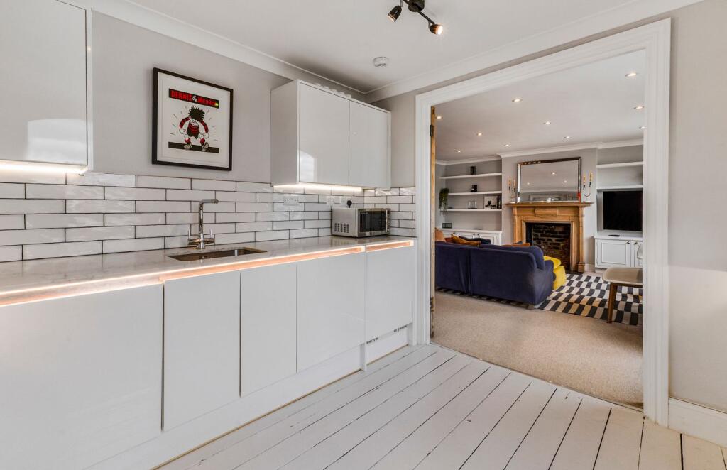 Apartment in London, Hammersmith - View 5