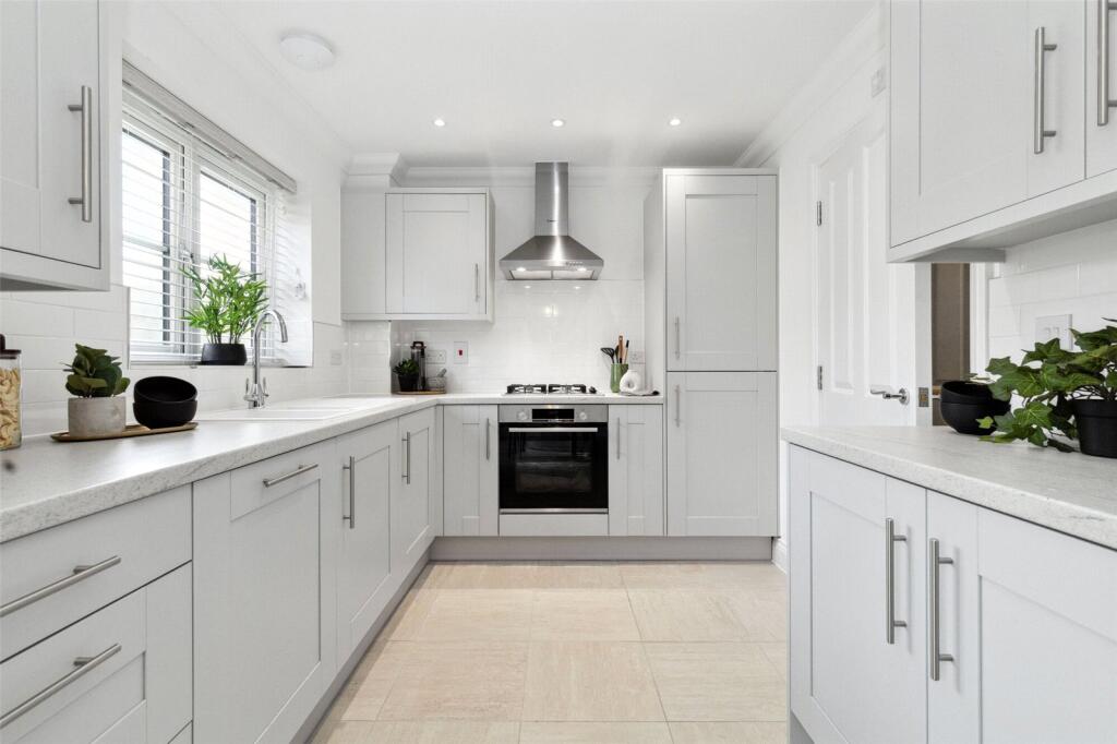 Main image of property: Barsham Vale, London Road, Beccles, Suffolk