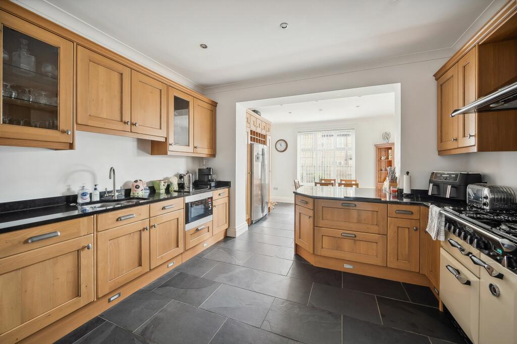 Mountfield, Huddersfield Road, Liversedge, WF15 image 4