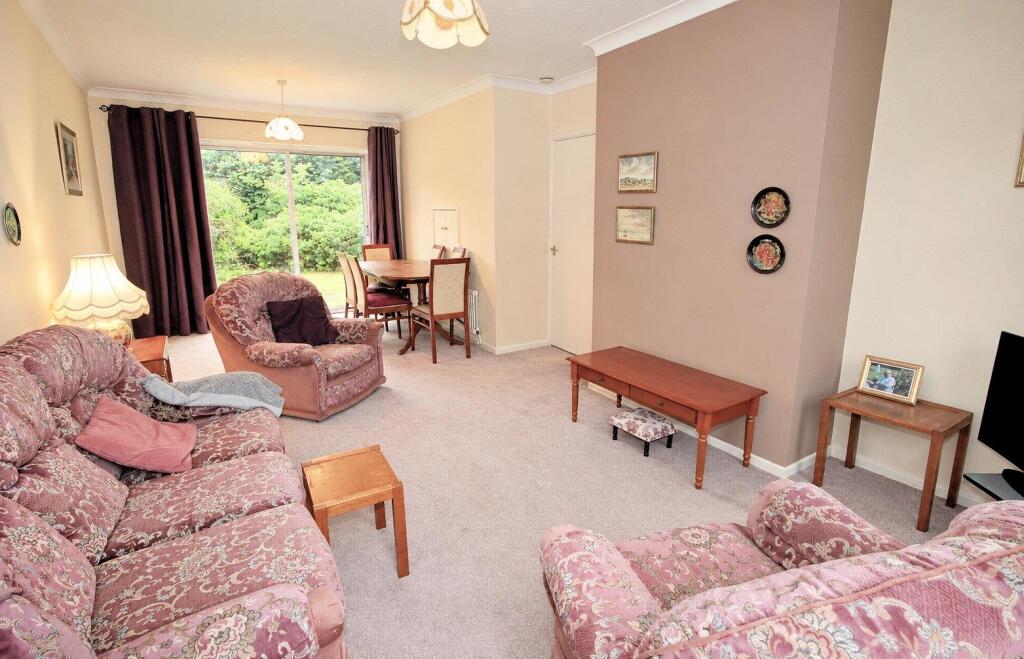 House in Luton - View 2