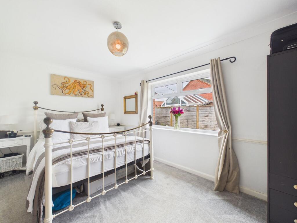 Edenham Road, Hanthorpe, PE10 photo 4