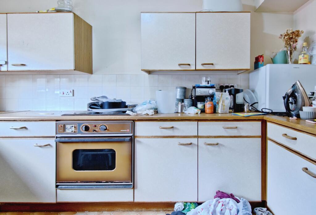 House in Basildon, Essex - More